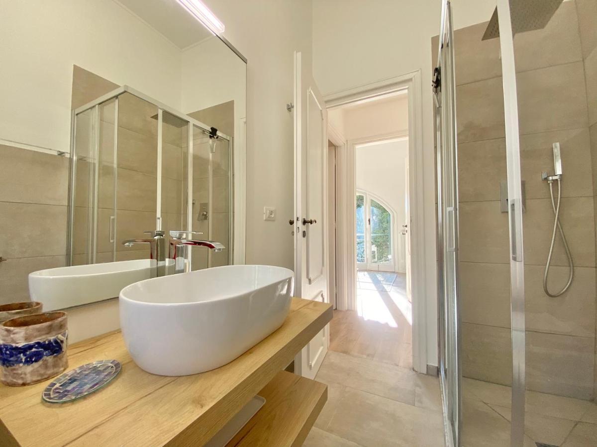 Casaviva-Stylish Trilo With Ac-Shared Pool-Parking Apartment Genoa Exterior photo